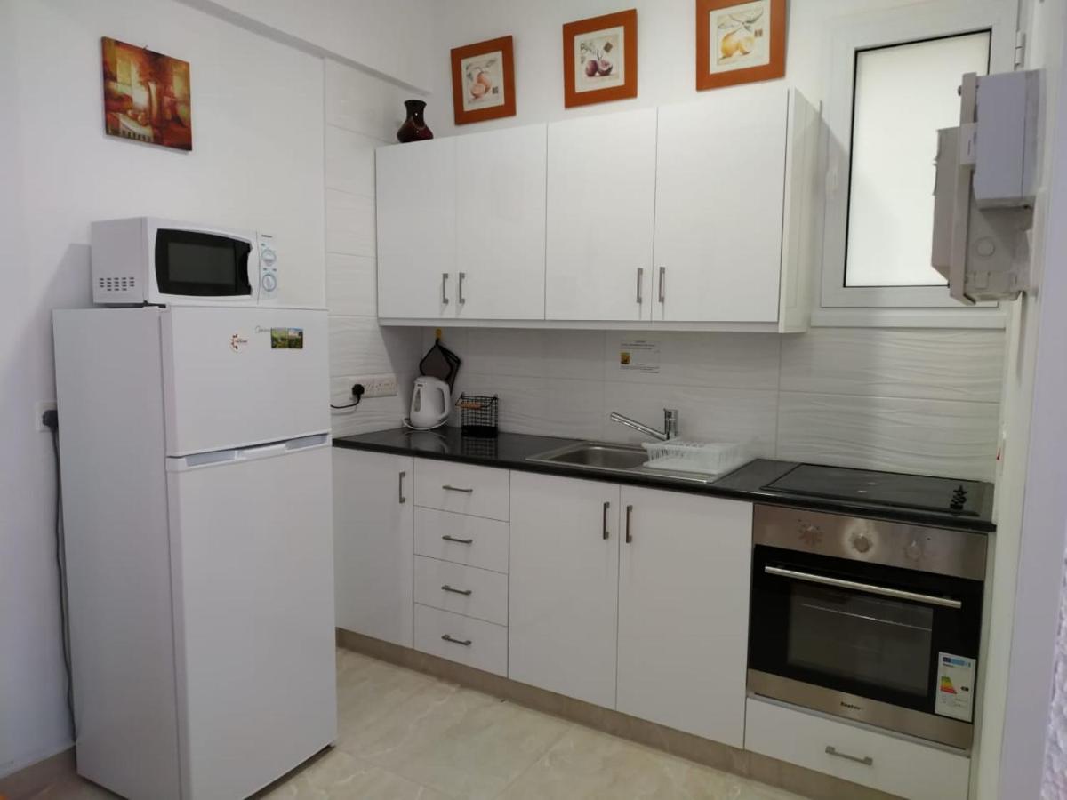 1 Bedroom Apartment Larnaca Exteriör bild