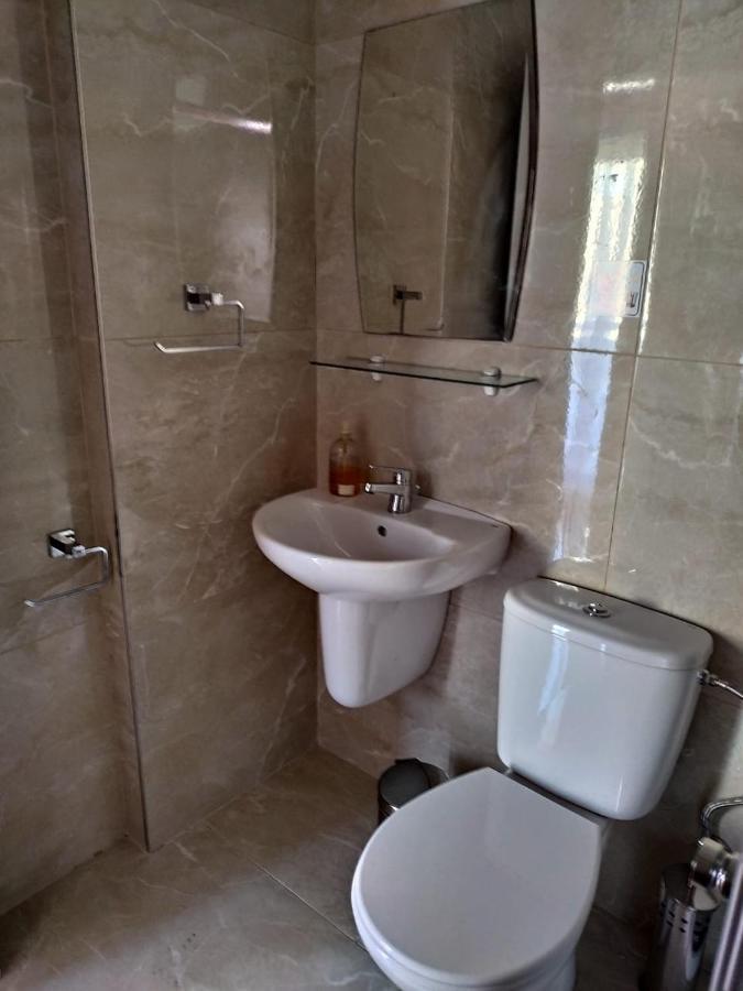 1 Bedroom Apartment Larnaca Exteriör bild