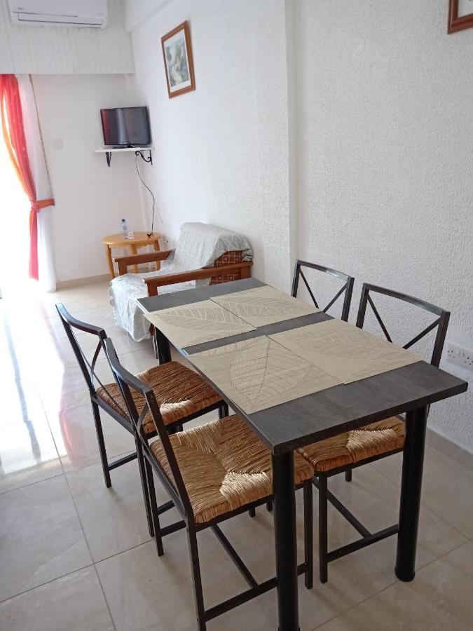 1 Bedroom Apartment Larnaca Exteriör bild