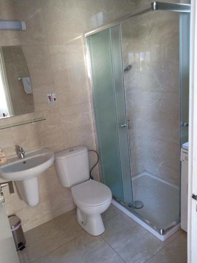 1 Bedroom Apartment Larnaca Exteriör bild